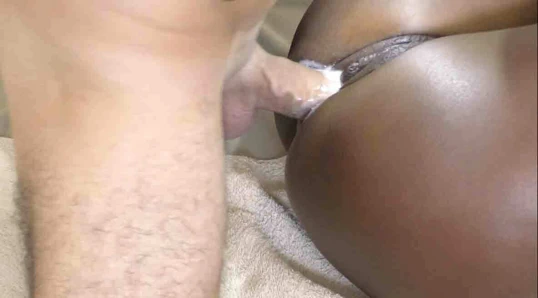 Abanoz kremsi am dolu yukarı ile sıcak jizz