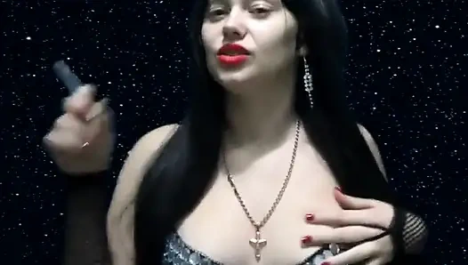 Yıldızlı gökyüzünün altında boşalma geri sayım ile mastürbasyon talimatı