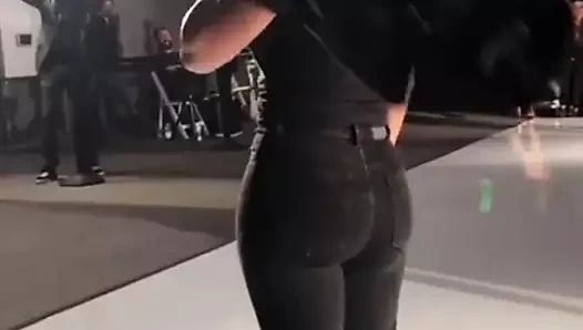 Zenci meagan iyi harika göt gösterisi !!!!