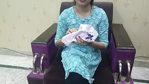 Yaramaz devar oral seksten sonra boşalan ateşli yengeyle flört ediyor