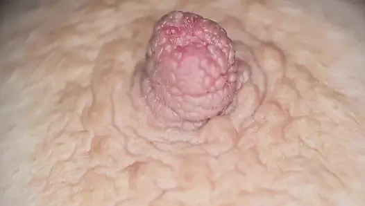 Zıplayan doğal büyük göğüsleri seviyorsanız bu sizin için aaaa ve sert meme uçlarını da seviyorsanız