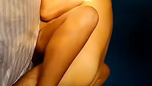 Pareja de enamorados haciendo el amor