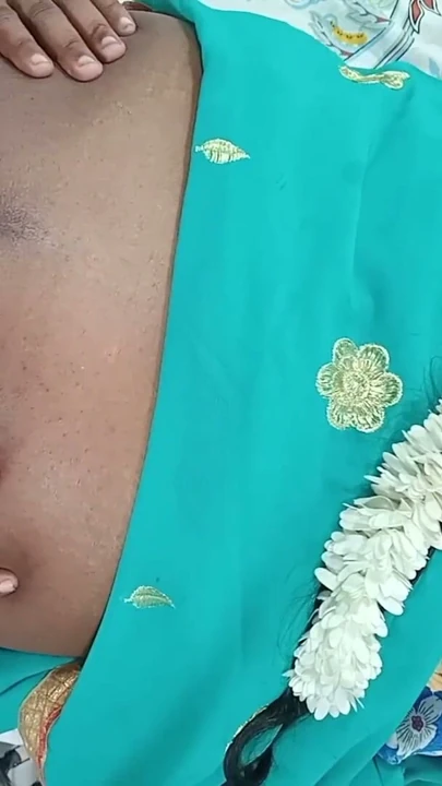 Tamil üvey anne üvey oğluyla ağrılı anal sikişiyor, çok ateşli inliyor | Klip 2