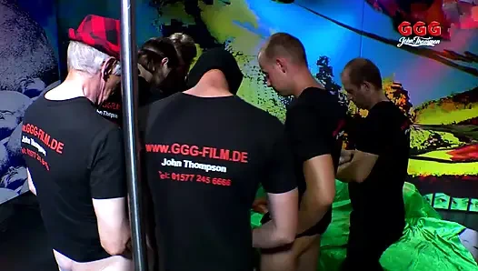 Ggg John Thompson - Sarışın Bomba Sahnede Canlı Grup Seks