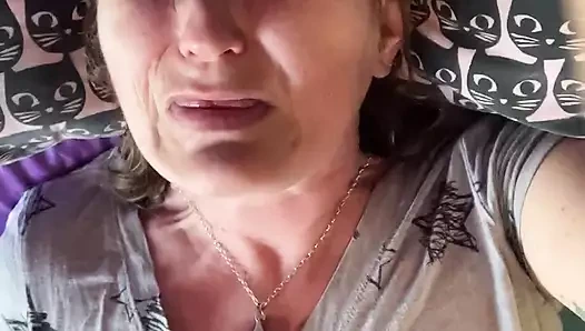 Harika memeli ateşli olgun esmer için orgazm mücadelesi gerçek! Kazanmak için Yeni Piller! Bölüm 1 /2