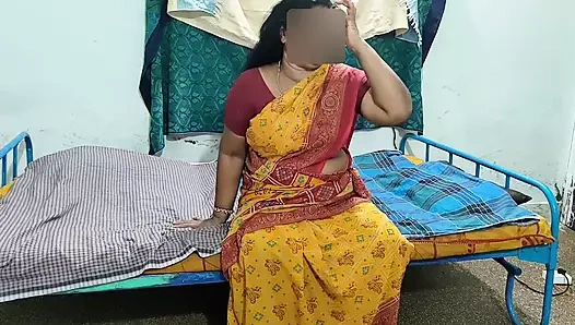 Young Man has sex with Desi Aunty