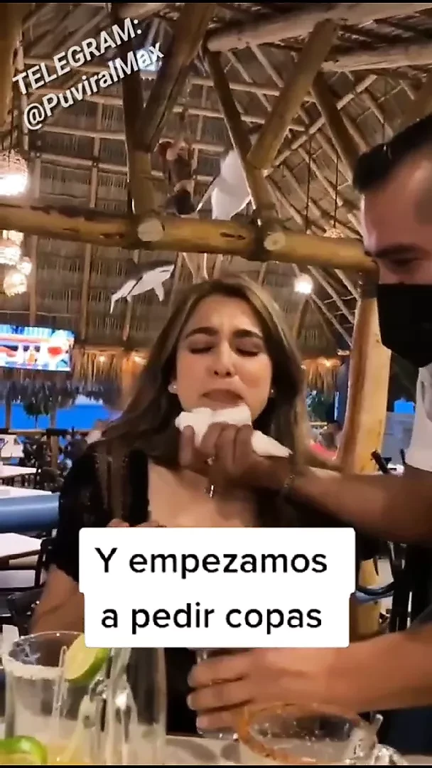 en iyi arkadaşımın kızını sikiyorum