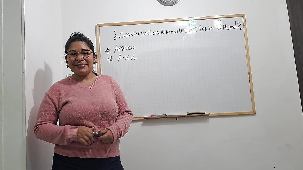 Sınıfta mastürbasyon yapıyorum, bu olgun öğretmen beni çok azgın yapıyor