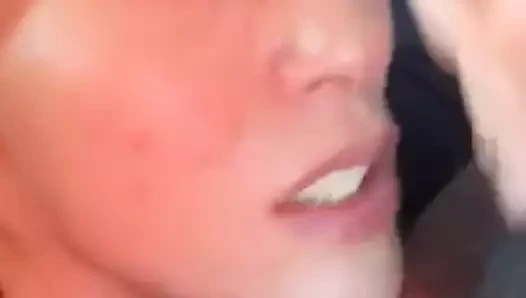 Japon boşalmak üzerinde burun