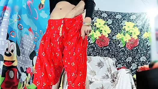 Okuldan sonra Hintli desi köylü üvey kız kardeş ilk kez üvey erkek kardeşiyle sikişiyor