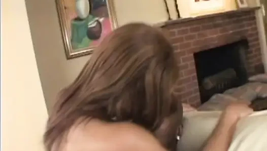 Büyük götlü Fransız zenci bebek büyük zenci yarağına biniyor