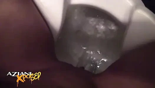 Porno yıldızı Madison ile banyo molası