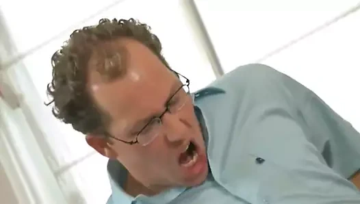 Ateşli dövmeli kız sikişiyor