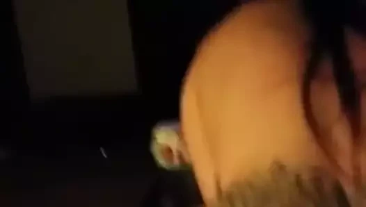 Tattood yerel milf sürmek