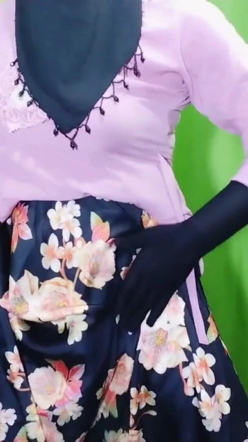 Незабываемый момент из "Индийская красивая деревенская домохозяйка занимается сексом в комнате - ясное хинди аудио"