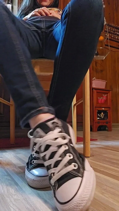 Aşağı in ve converse'imi temizle