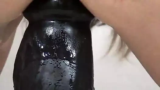 Büyük siyah dildo