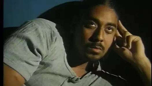 Güzel zenci çift yatak odalarında nasıl iyi sikişeceklerini çok iyi biliyor