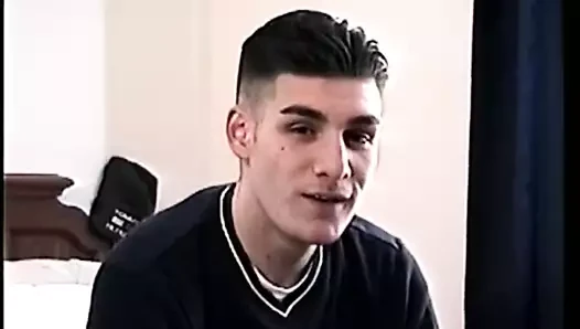 Düz oğlan tony gets şişmiş
