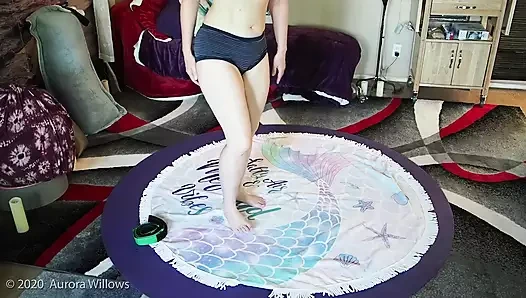 Sırtınızdaki ve yanlardaki kompresyonu açın, bel ve kalça ağrılarını iyileştirir