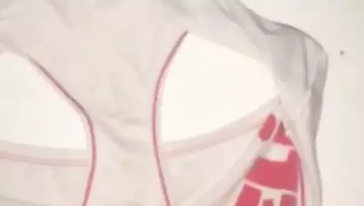 Püskürtme anneler kirli külot ile boşalmak