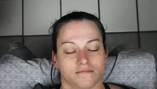 Kirli dee başka bir durumda yüzünde dölle