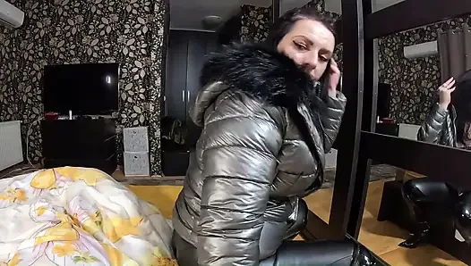Deri fetiş aşırı yükleme - pantolonuma 4 boşalma ve kabarık deli gömleği
