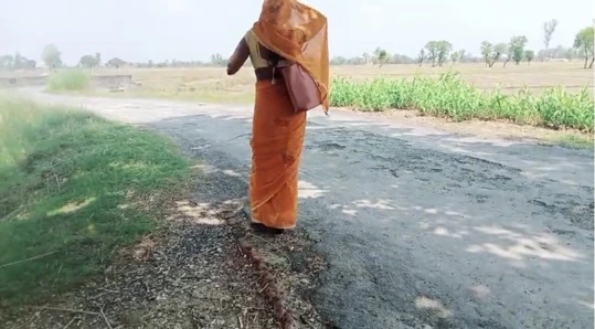 Hindistan'da köylü yenge ourdoor seks videosu