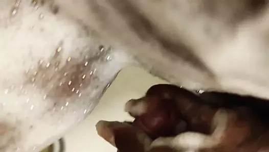 Fransız abanoz pissing üzerinde benim horoz içinde the duş