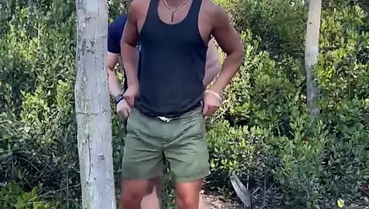 Quickie, kıçını yemiş ve kısaca dövdü