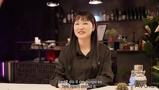 Av idol Joan iş üstünde sikiliyor