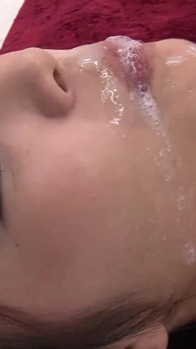 Spermaschlacht mit Asiatischen Notgeilen Milf bei Gangbang | Clip 3