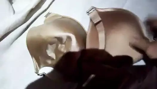 Cum üzerinde sutyen ile ön kapatma