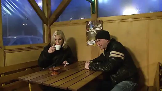 Ateşli evli kadın büyük zenci yarağı tarafından sikiliyor