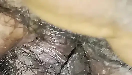 Parmağımı üvey annemin vajinasına soktum ve balını çıkardım, bölüm 2