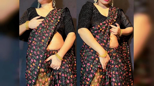 Hintli azgın evli kadın kocasının erkek kardeşine gırtlağına kadar sakso çekiyor.