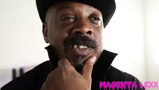 Bu grup seks partisine doğru patikadan indik