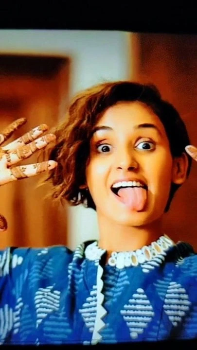 Shakti mohan #2 boşalmak ve haraç tükürmek