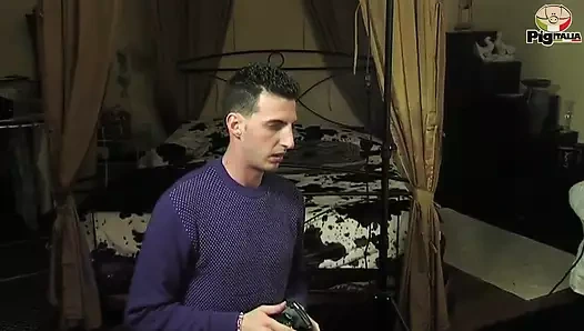 Patrizia blu sikişmek ve bir sürtük gibi zevk almak isteyen cinsel zevkin sevgilisi 03 il trasloco da casa filminden