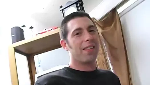 Büyük doğal göğüsleri onu kedi gerelim