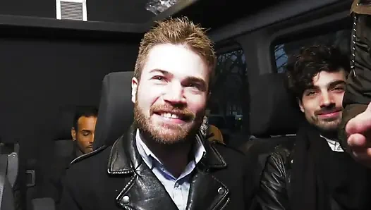 Paris'te otobüste şaşkın grup seks