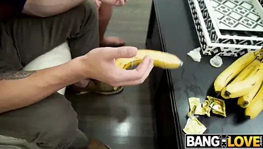 Kailani kai Creampie porno videolar