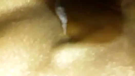 saten üzerine tükürmek yalamak