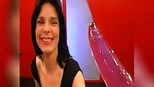 Sarışın Orta Yaşlı Seksi Kadının Yüzüne Büyük Bir Boşalma Ve Arkadan Sert Sikiliyor
