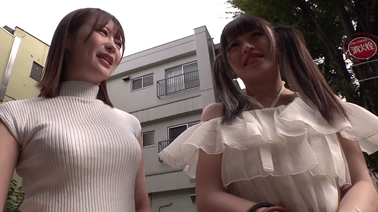 Part 2: Exclusive to Close Female College Students! Girls who are friends get wet and compete in bukkake and squirting in see-through swimsuits!