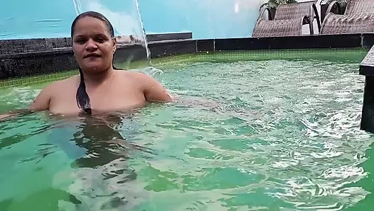 Motelde sevgilimi bekliyorum