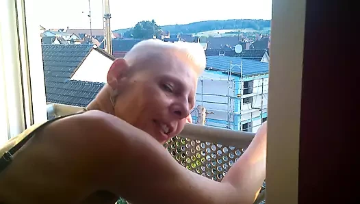 Aile arkadaşından CoraBitch Ziyareti, ikinci tur