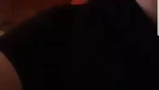 Türk sürtük kamerada göğüsleri göster (ses yok)