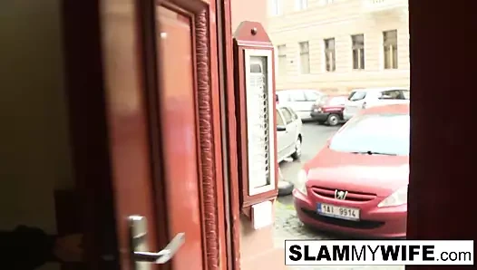 cuck izledi onun karısı almak bir bbc içinde the göt