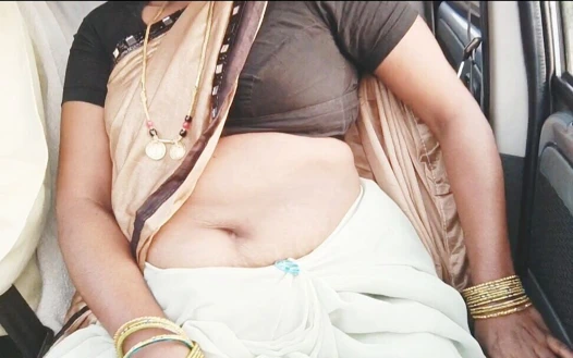 Hintli cal gil arabada müşteri için seks öğretiyor. Telugu edepsizce konuşuyor.